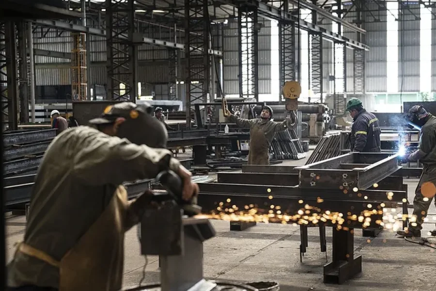 Reforma Laboral: Los 4 cambios clave que impactarán en el bolsillo y los derechos del trabajador