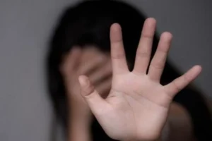 Adolescente golpeada en juntada: la familia exige investigación