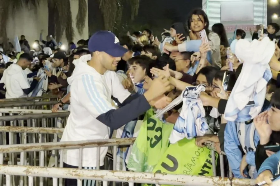 Selección en Córdoba: fotos, autógrafos y la previa al adiós de Messi