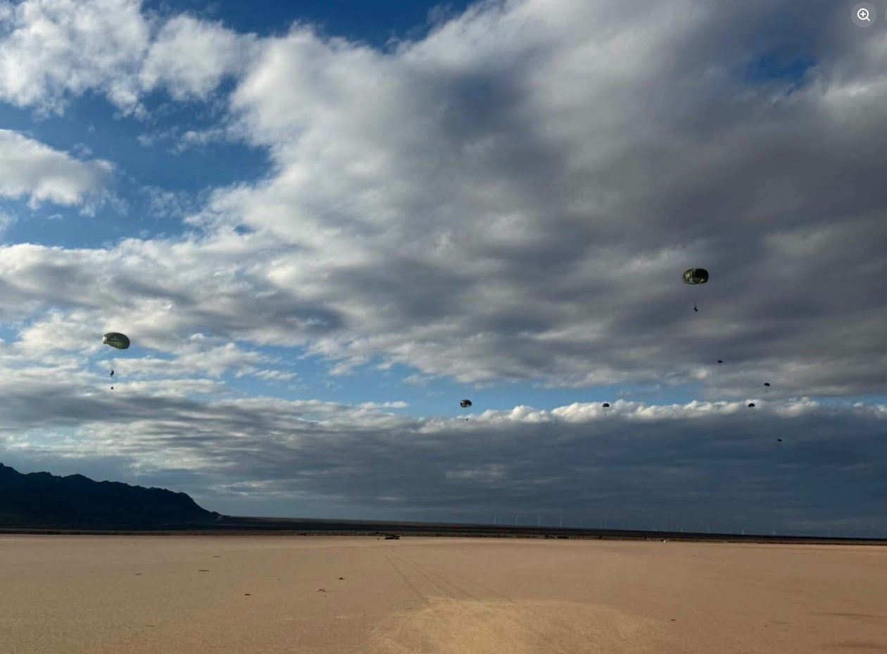 Ejército en La Rioja: paracaidistas y Hércules en Pegaso 6
