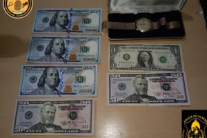 Hurto en Chamical: secuestran reloj de oro y 401 dólares