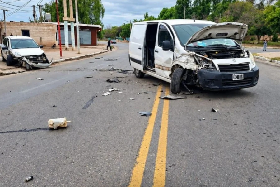 Choque en Nonogasta: se durmió al volante e impactó contra una familia
