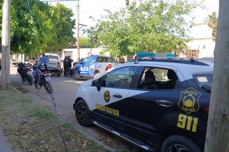 Operativo antidroga en La Rioja: dos detenidos y más de 1,5 kg secuestrados
