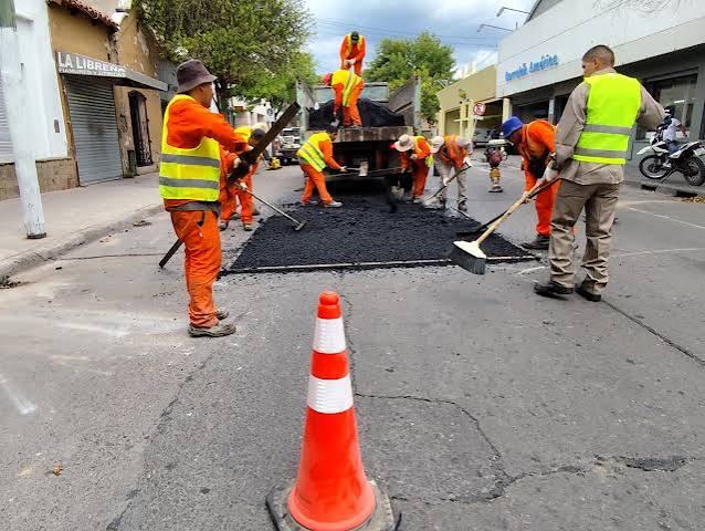 Bacheo en Patquía: el municipio de Independencia avanza en calles y avenidas